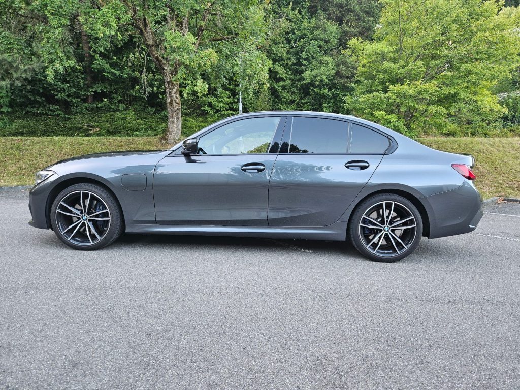 BMW 330 330e xDrive, Hybride Rechargeable Essence/Électricité, Occasion / Utilisé, Automatique - 2