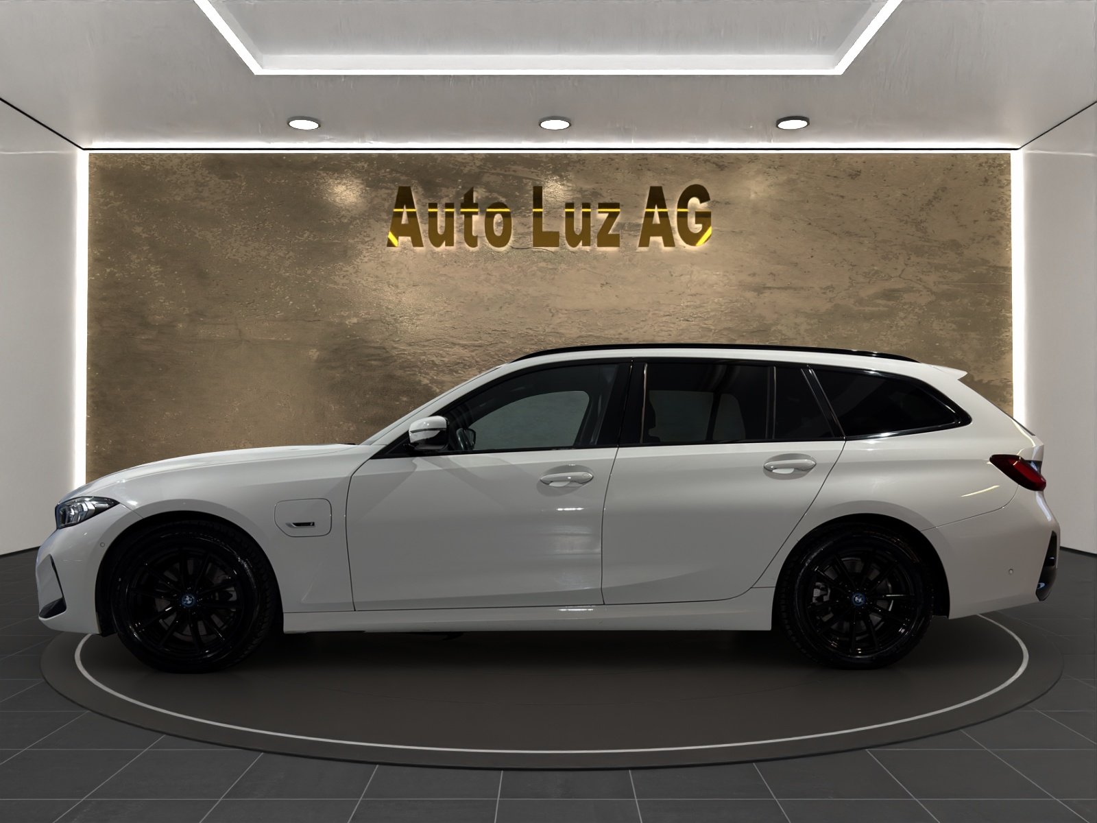 BMW 330e Steptronic M Sport, Hybride Rechargeable Essence/Électricité, Occasion / Utilisé, Automatique - 5