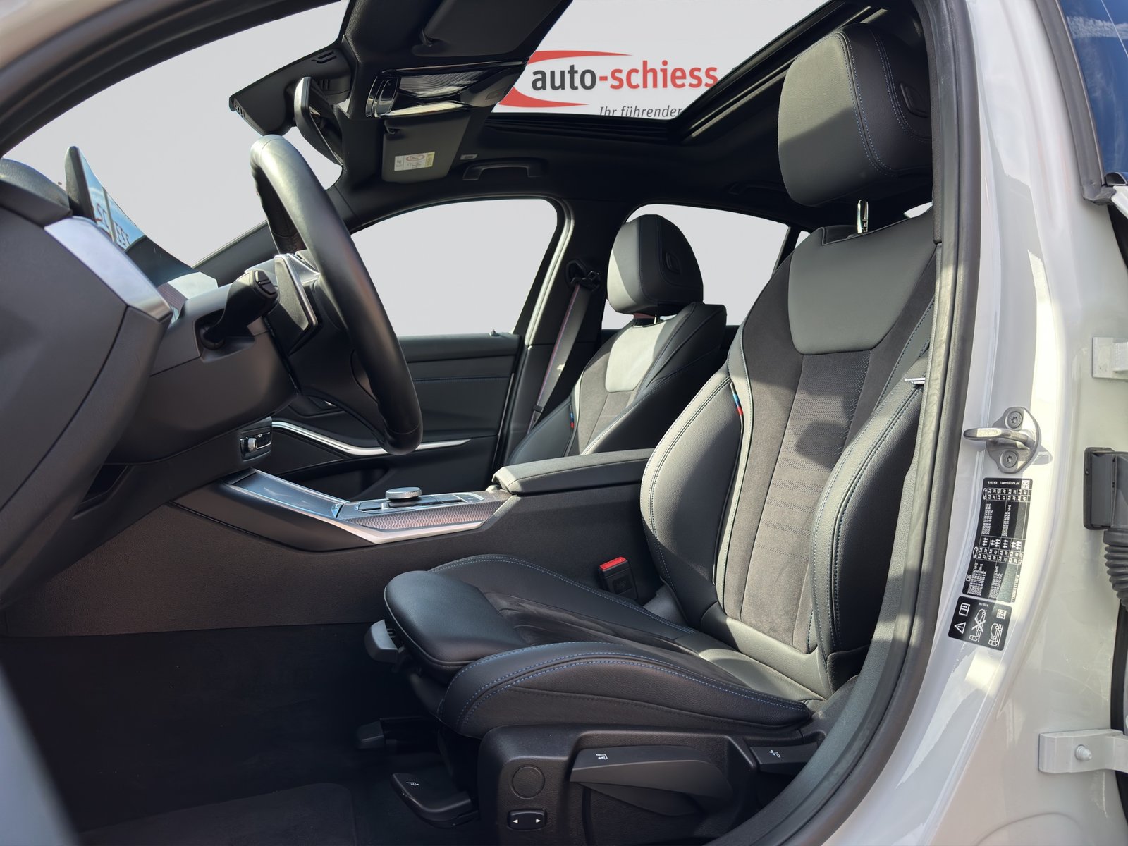 BMW 330i M Sport Pro Shadow Line Steptronic, Benzin, Occasion / Gebraucht, Automatik - 6