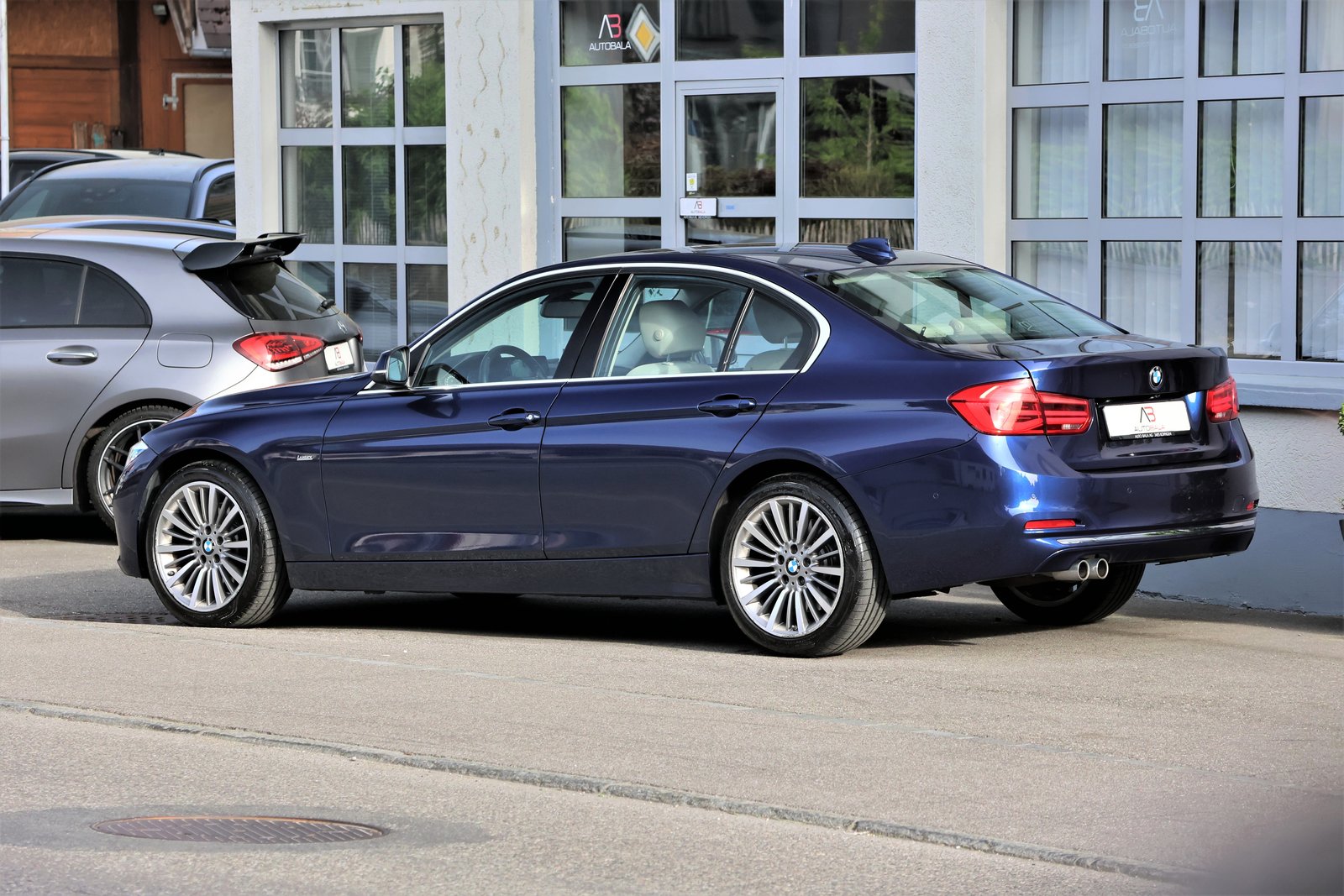BMW 330d Luxury Line Steptronic, Diesel, Occasion / Gebraucht, Automatik - 5