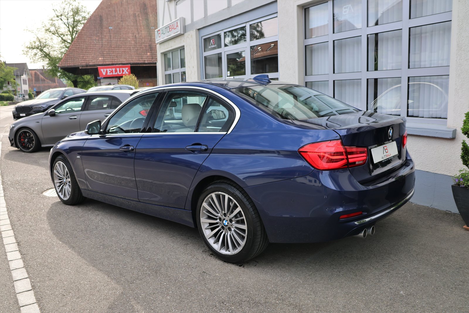 BMW 330d Luxury Line Steptronic, Diesel, Occasion / Gebraucht, Automatik - 7