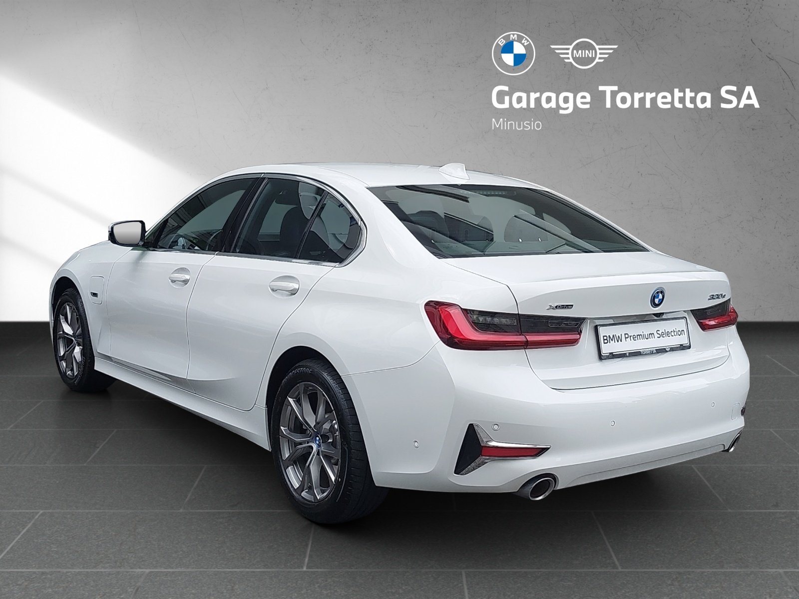 BMW 330e Luxury Line Steptronic, Plug-in-Hybrid Benzina/Elettrica, Occasioni / Usate, Automatico - 3