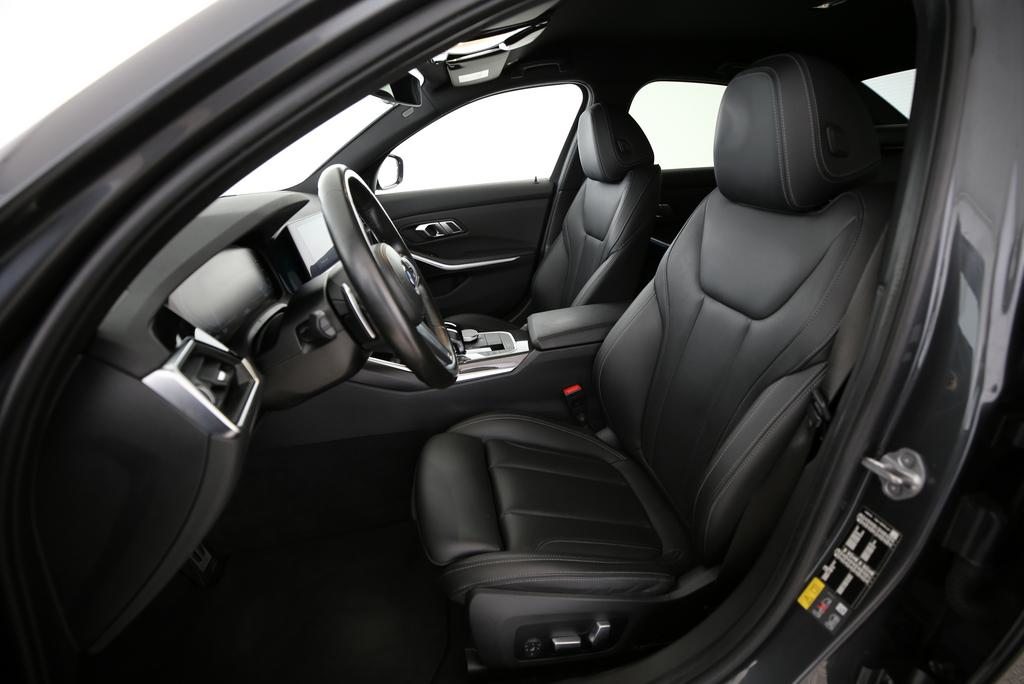 BMW 330e xDrive SAG, Hybride Rechargeable Essence/Électricité, Occasion / Utilisé, Automatique - 3