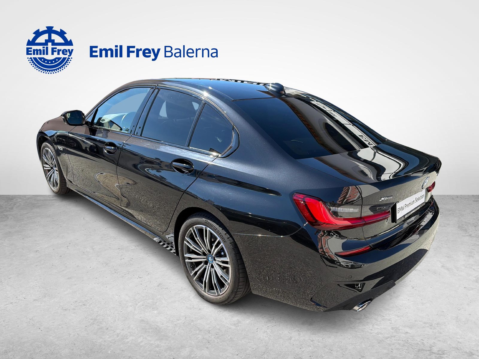 BMW 330e xDrive SAG, Plug-in-Hybrid Petrol/Electric, Second hand / Used, Automatic - 4