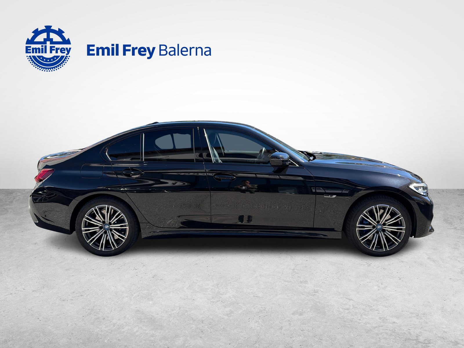BMW 330e xDrive SAG, Plug-in-Hybrid Petrol/Electric, Second hand / Used, Automatic - 7