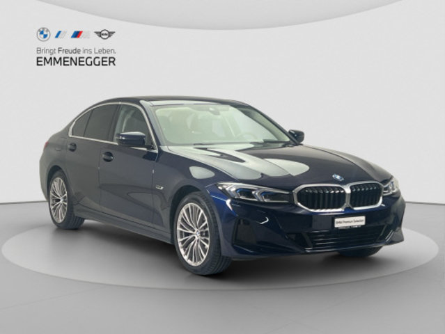BMW 330e  Steptronic, Voll-Hybrid Benzin/Elektro, Occasion / Gebraucht, Automatik - 7