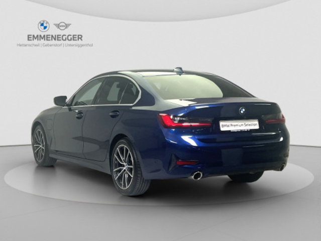 BMW 330e Sport Line, Voll-Hybrid Benzin/Elektro, Occasion / Gebraucht, Automatik - 6