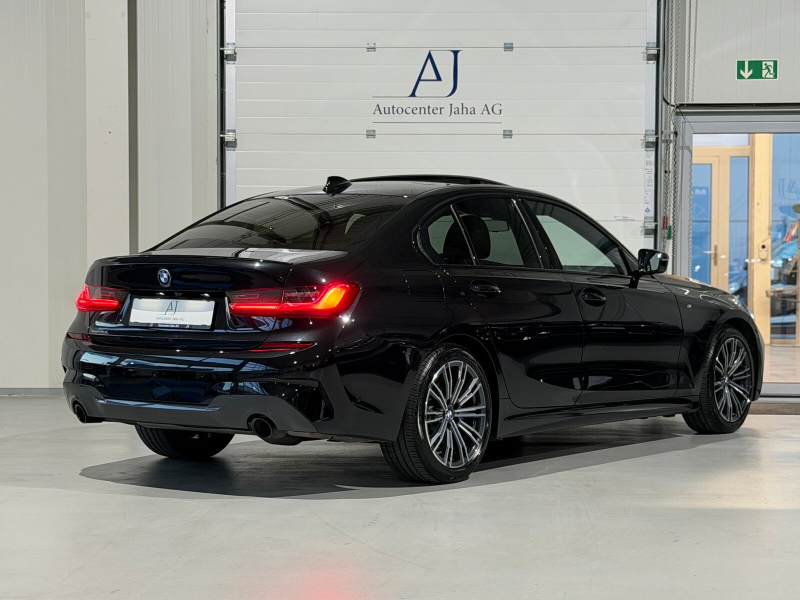 BMW 330d Steptronic M Sport, Diesel, Occasion / Gebraucht, Automatik - 7