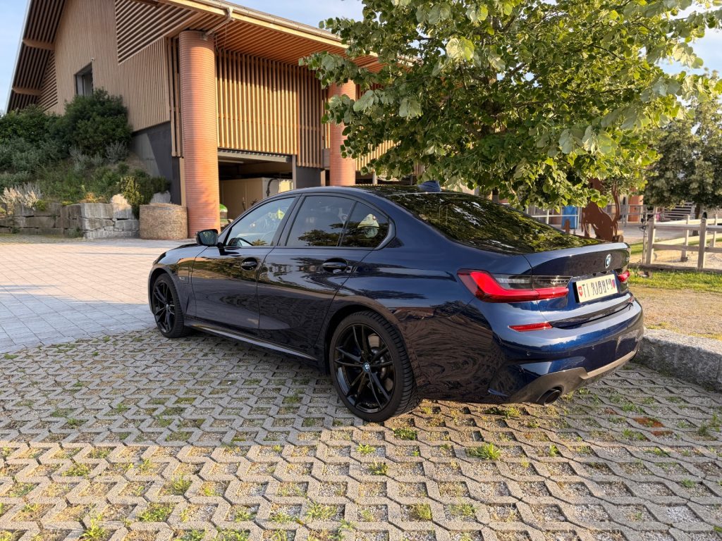BMW 330 M Sport, Hybride Rechargeable Essence/Électricité, Occasion / Utilisé, Automatique - 3