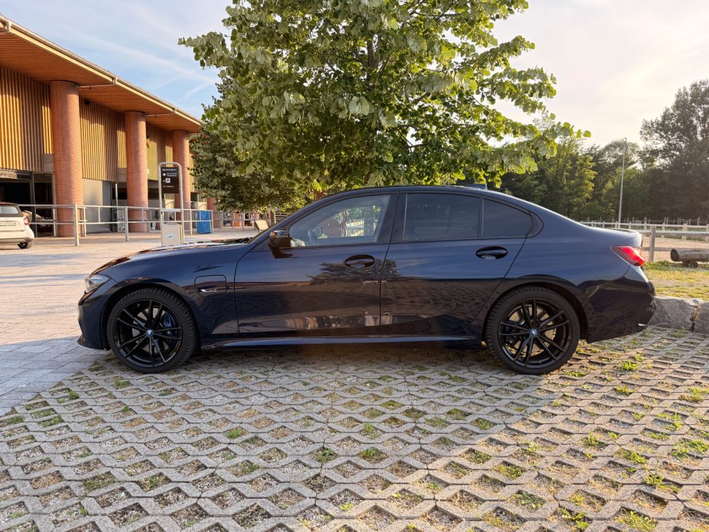 BMW 330 M Sport, Hybride Rechargeable Essence/Électricité, Occasion / Utilisé, Automatique - 2