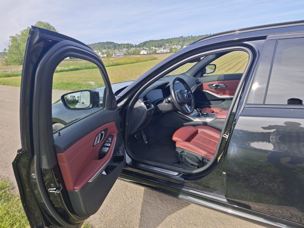 BMW 330 330e xDrive Touring M-Sportpaket, Hybride Rechargeable Essence/Électricité, Occasion / Utilisé, Automatique - 7