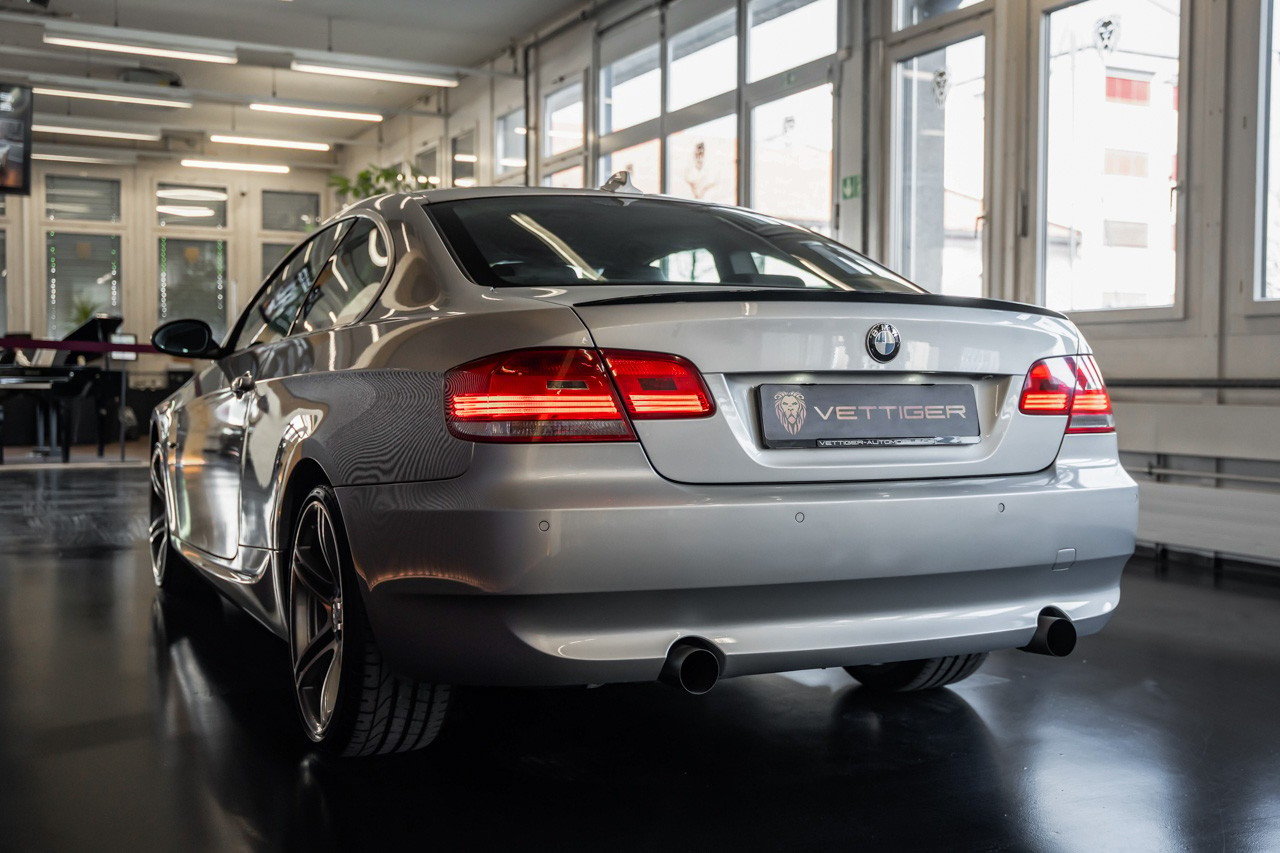 BMW 335i Coupé M Paket, Benzin, Occasion / Gebraucht, Handschaltung - 4