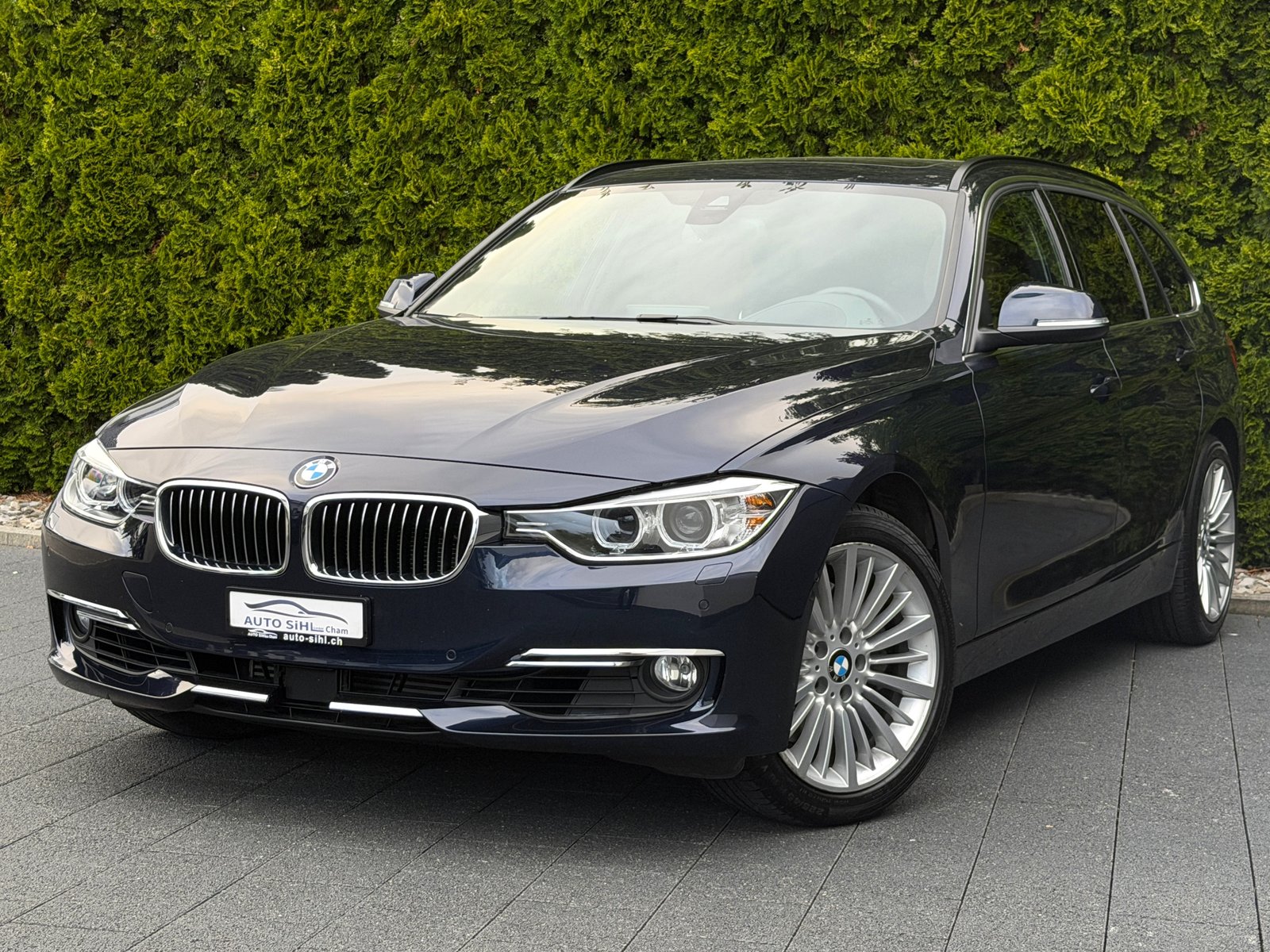 BMW 335i Touring Luxury Line Steptronic / CH-Fahrzeug, Benzina, Occasioni / Usate, Automatico - 2
