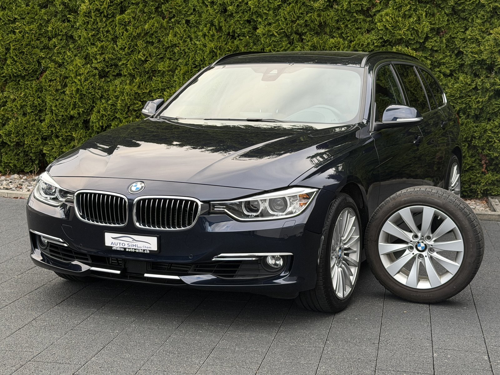 BMW 335i Touring Luxury Line Steptronic / CH-Fahrzeug, Benzina, Occasioni / Usate, Automatico - 3