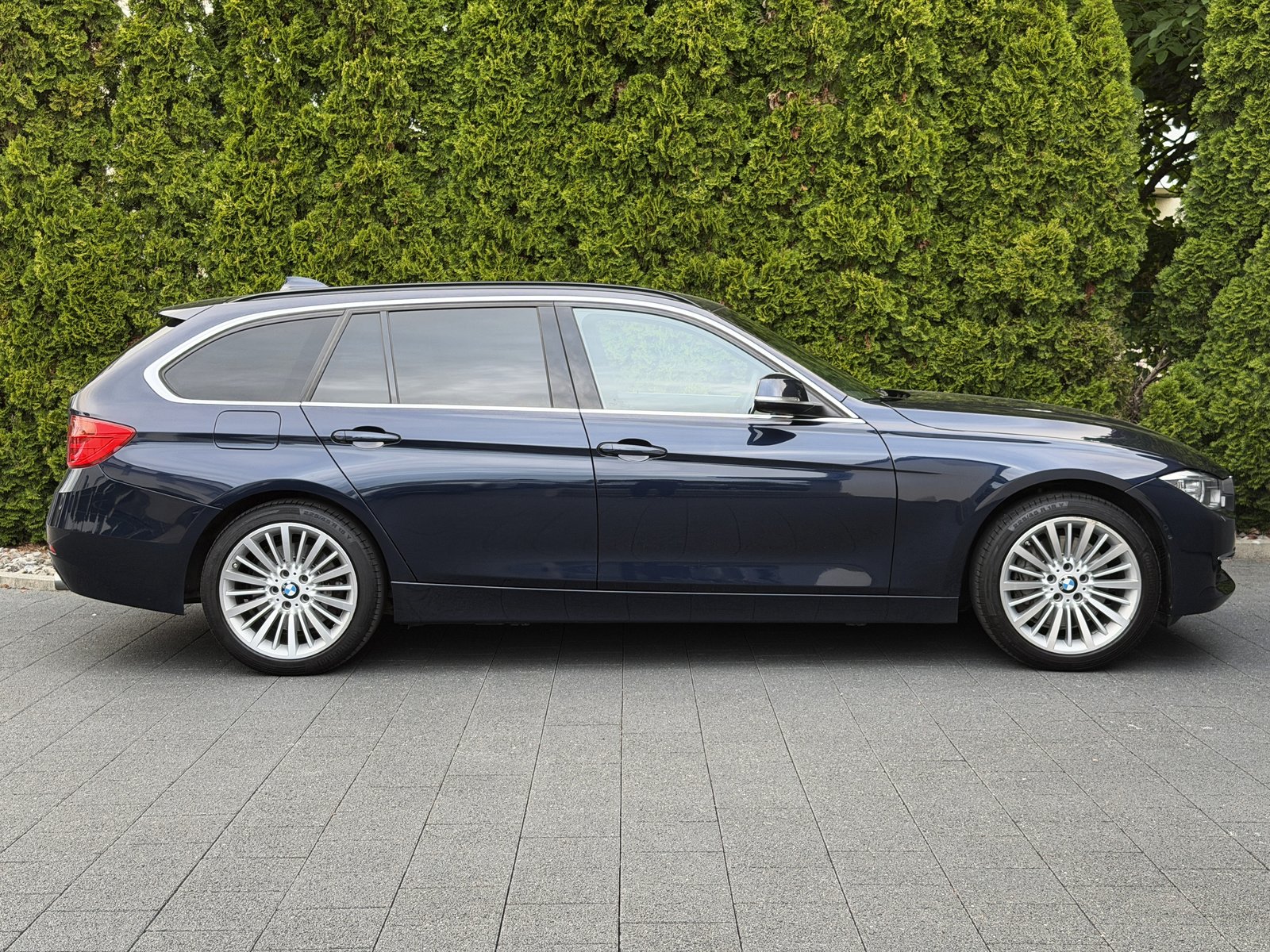 BMW 335i Touring Luxury Line Steptronic / CH-Fahrzeug, Benzina, Occasioni / Usate, Automatico - 6