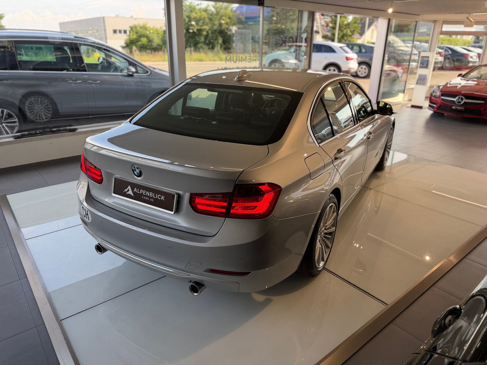 BMW 335i Luxury Line Steptronic, Essence, Occasion / Utilisé, Automatique - 4