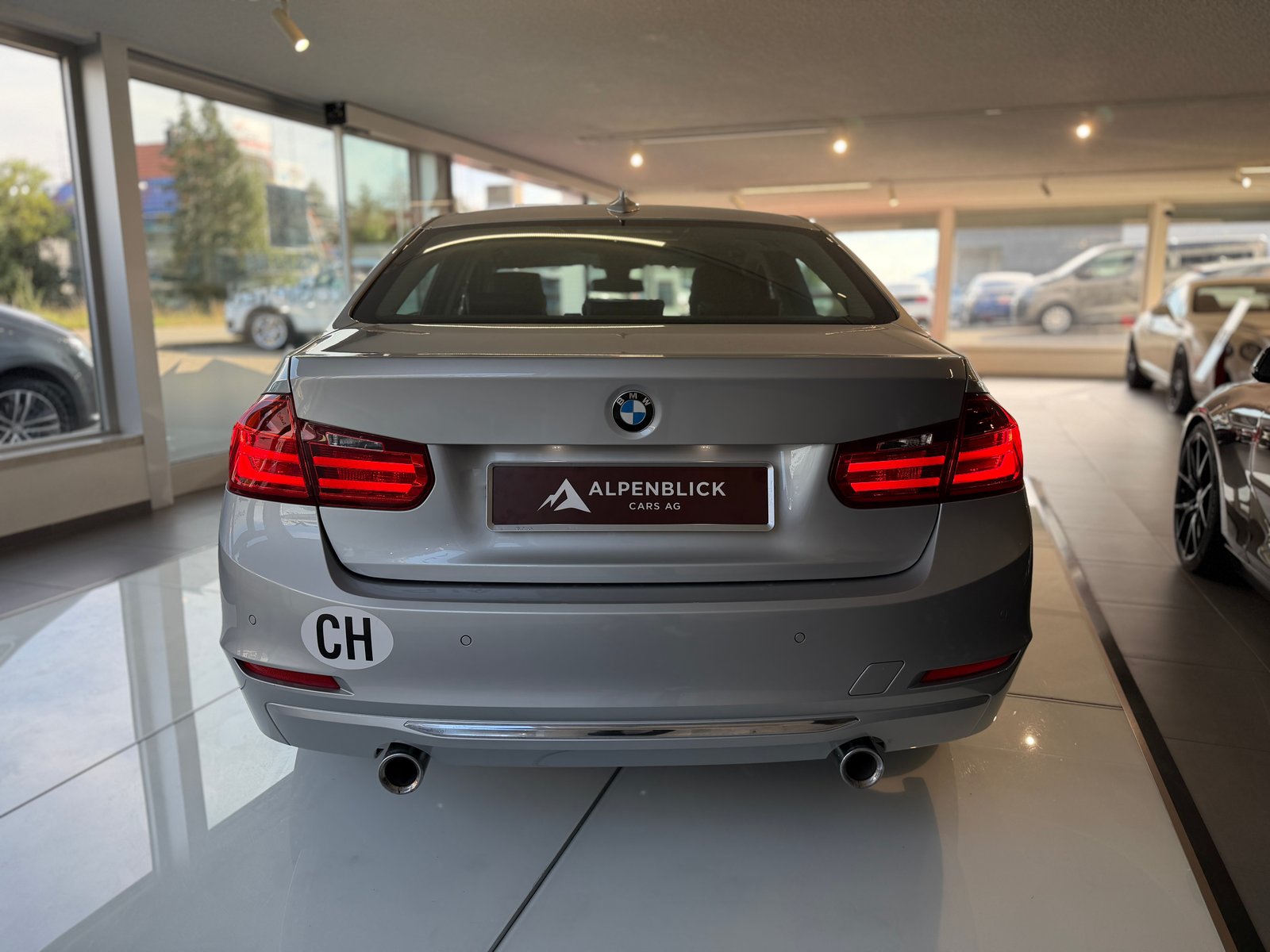 BMW 335i Luxury Line Steptronic, Essence, Occasion / Utilisé, Automatique - 5