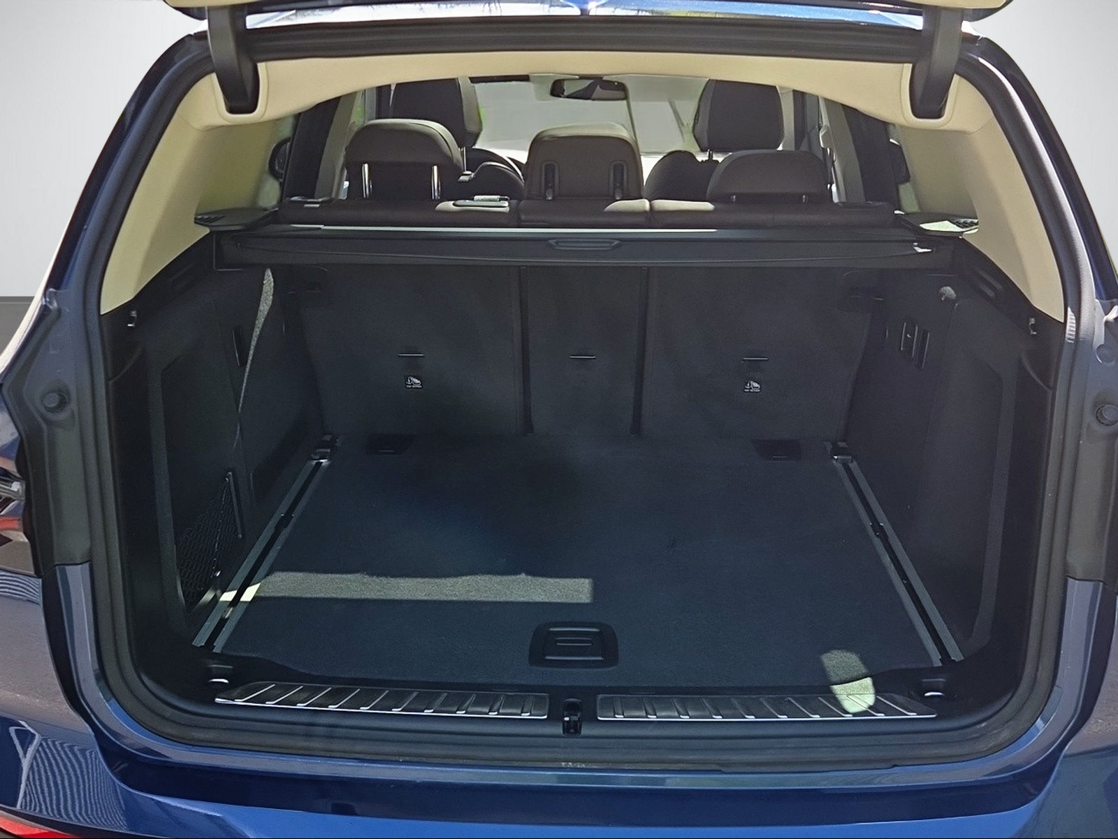 BMW 20i, Mild-Hybrid Petrol/Electric, Second hand / Used, Automatic - 7
