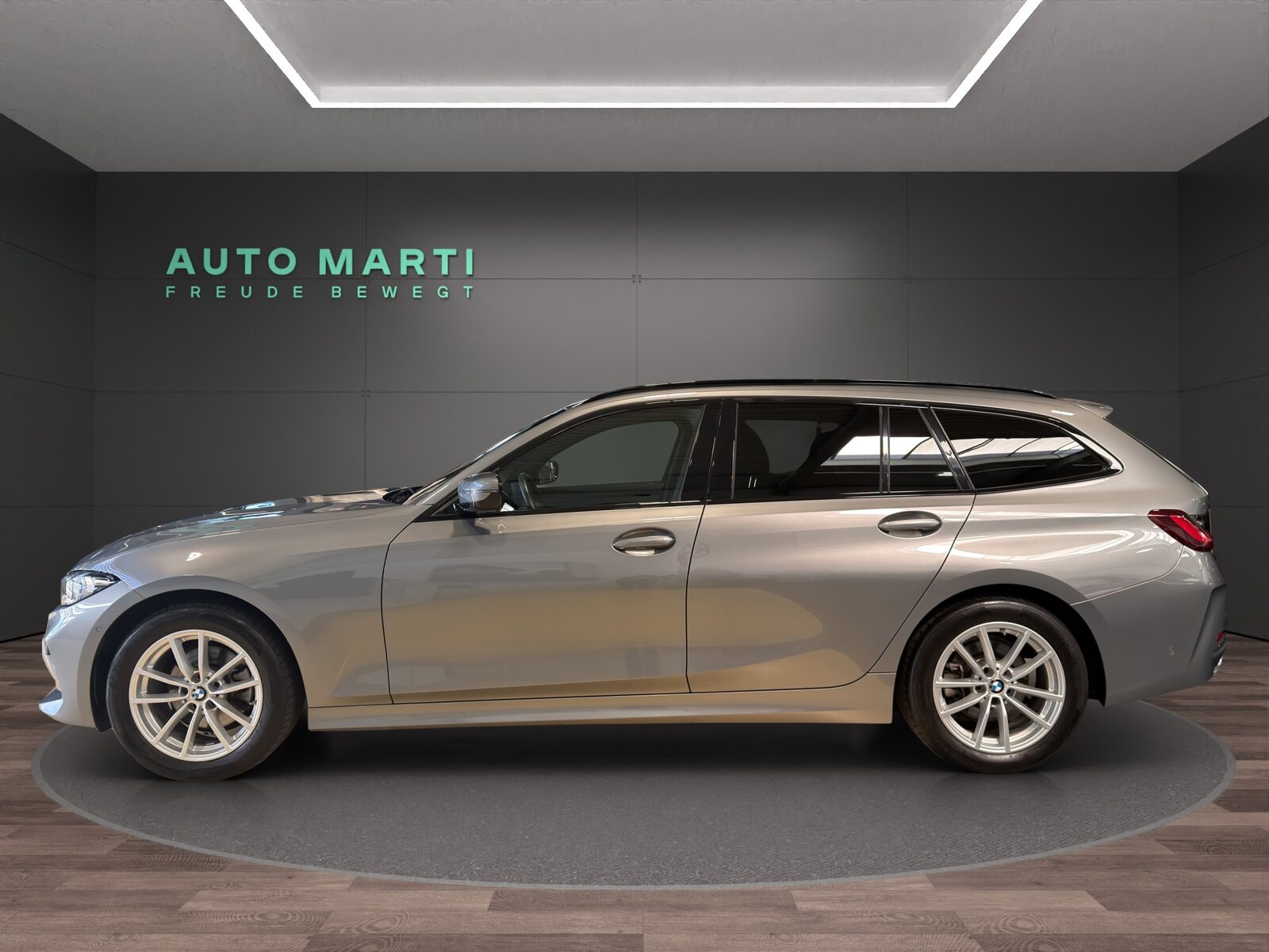 BMW 3er Reihe G21 Touring 320d xDrive, Mild-Hybrid Diesel/Electric, Second hand / Used, Automatic - 2