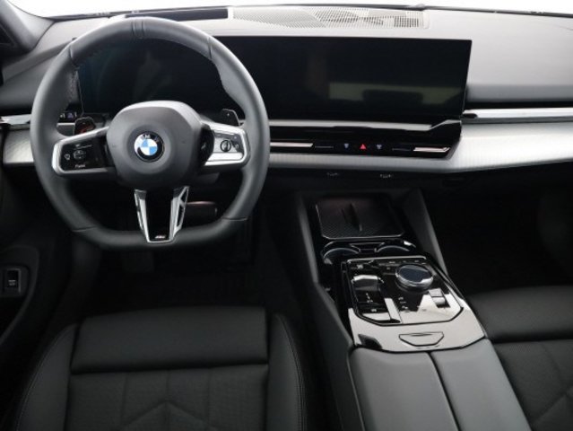 BMW 520d sDr 48V Tour M Sport, Mild-Hybrid Diesel/Electric, New car, Automatic - 6