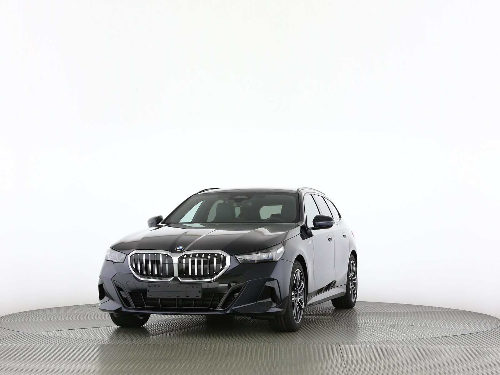 BMW 520d xDrive Touring, Mild-Hybrid Diesel/Electric, New car, Automatic - 7