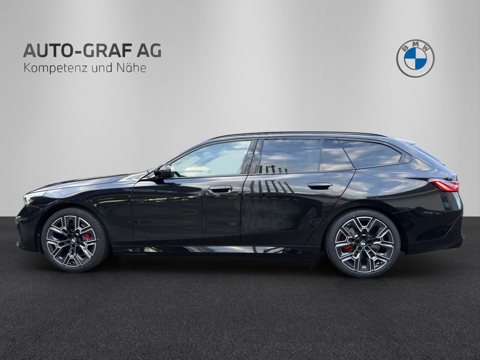 BMW 520d xDrive Touring M Sport Pro, Mild-Hybrid Diesel/Electric, New car, Automatic - 2