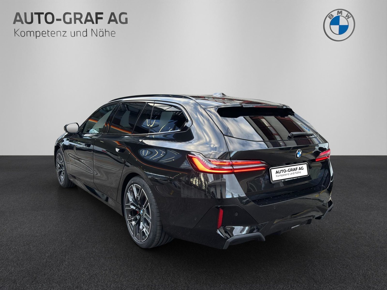 BMW 520d xDrive Touring M Sport Pro, Mild-Hybrid Diesel/Electric, New car, Automatic - 3