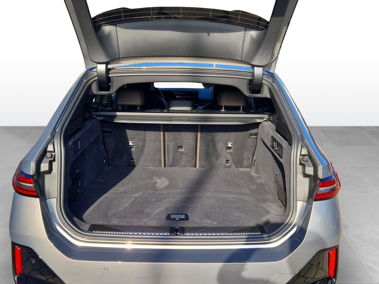 BMW 520d xDrive Touring, Mild-Hybrid Diesel/Elektro, Neuwagen, Automatik - 7