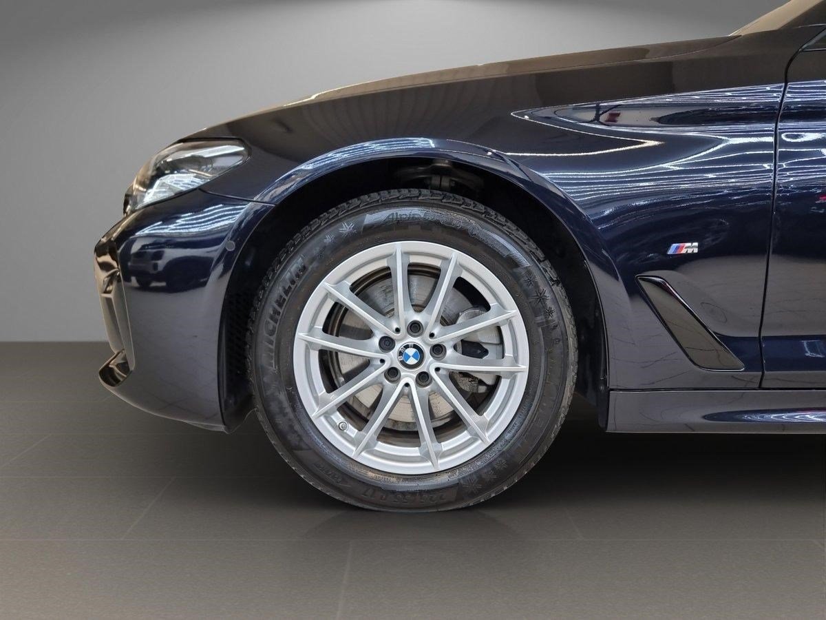 BMW 520d paddles Touring, Mild-Hybrid Diesel/Elektro, Occasion / Gebraucht, Automatik - 2