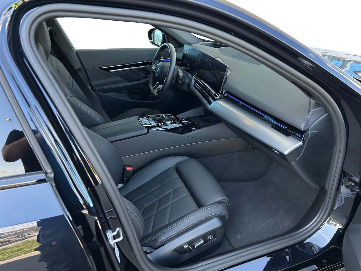 BMW 520d 48V Touring M Sport Steptronic, Mild-Hybrid Diesel/Electric, Second hand / Used, Automatic - 3