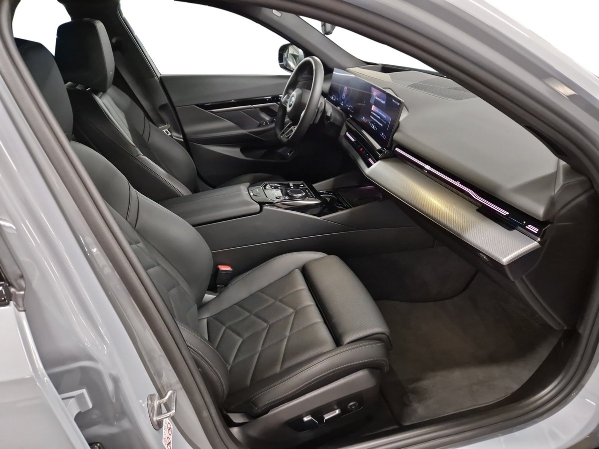 BMW 520d 48V Touring M Sport Steptronic, Mild-Hybrid Diesel/Electric, Second hand / Used, Automatic - 3