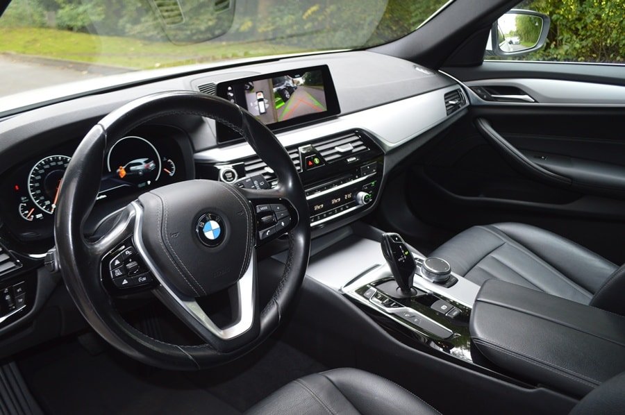 BMW 520d Touring Steptronic I Anhängerkupplung, Diesel, Occasion / Utilisé, Automatique - 6