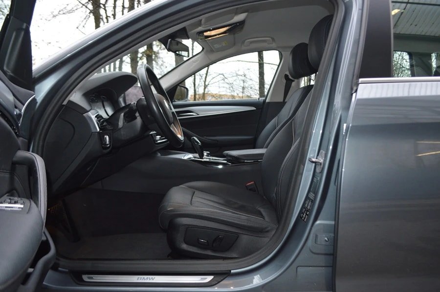 BMW 520d 48V Touring Steptronic, Mild-Hybrid Diesel/Electric, Second hand / Used, Automatic - 4