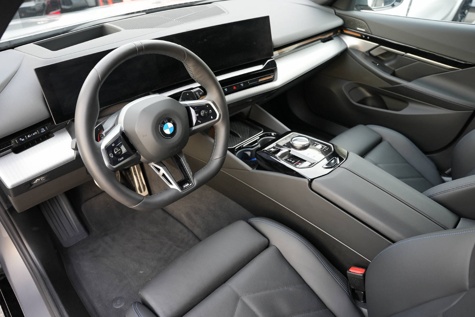 BMW 520d 48V Touring M Sport Steptronic, Mild-Hybrid Diesel/Elektro, Occasion / Gebraucht, Automatik - 7