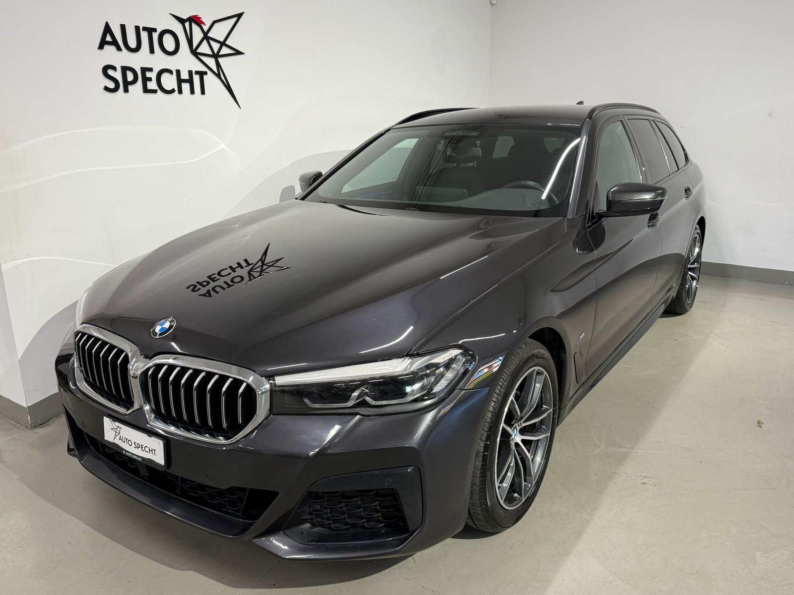 BMW 520d 48V Touring M Sport Steptronic, Mild-Hybrid Diesel/Electric, Second hand / Used, Automatic
