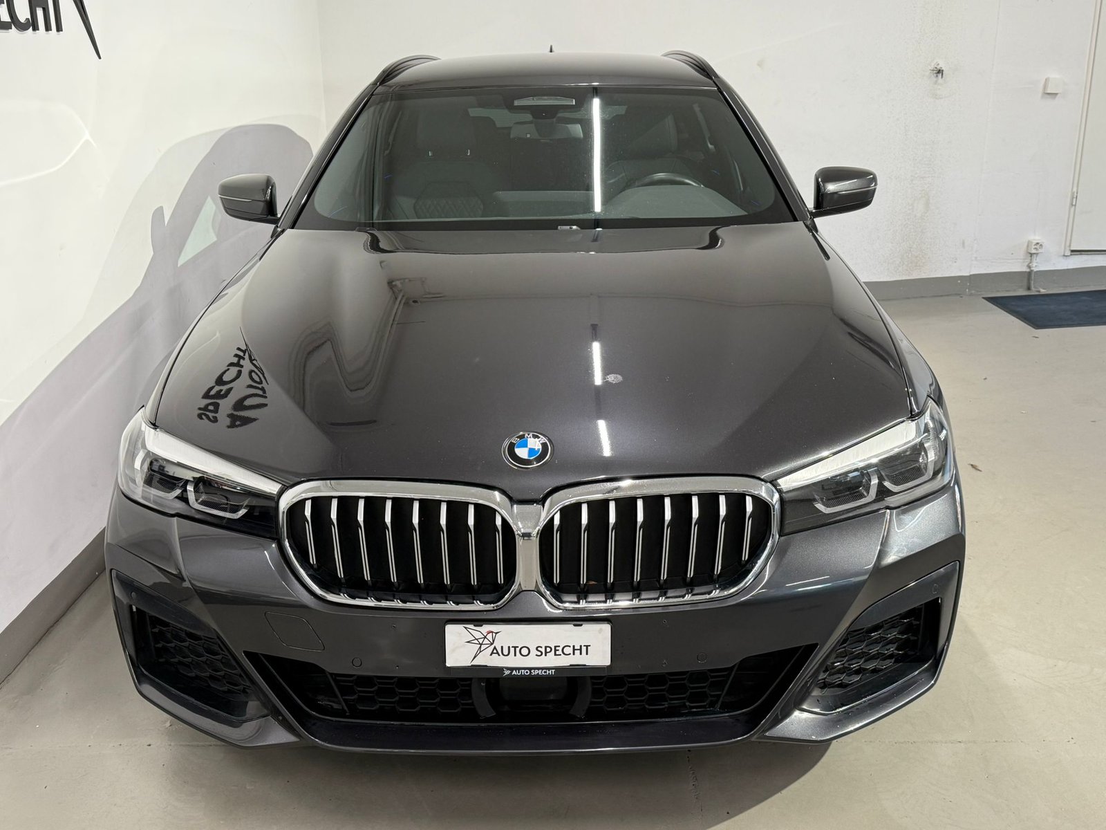 BMW 520d 48V Touring M Sport Steptronic, Mild-Hybrid Diesel/Electric, Second hand / Used, Automatic - 3