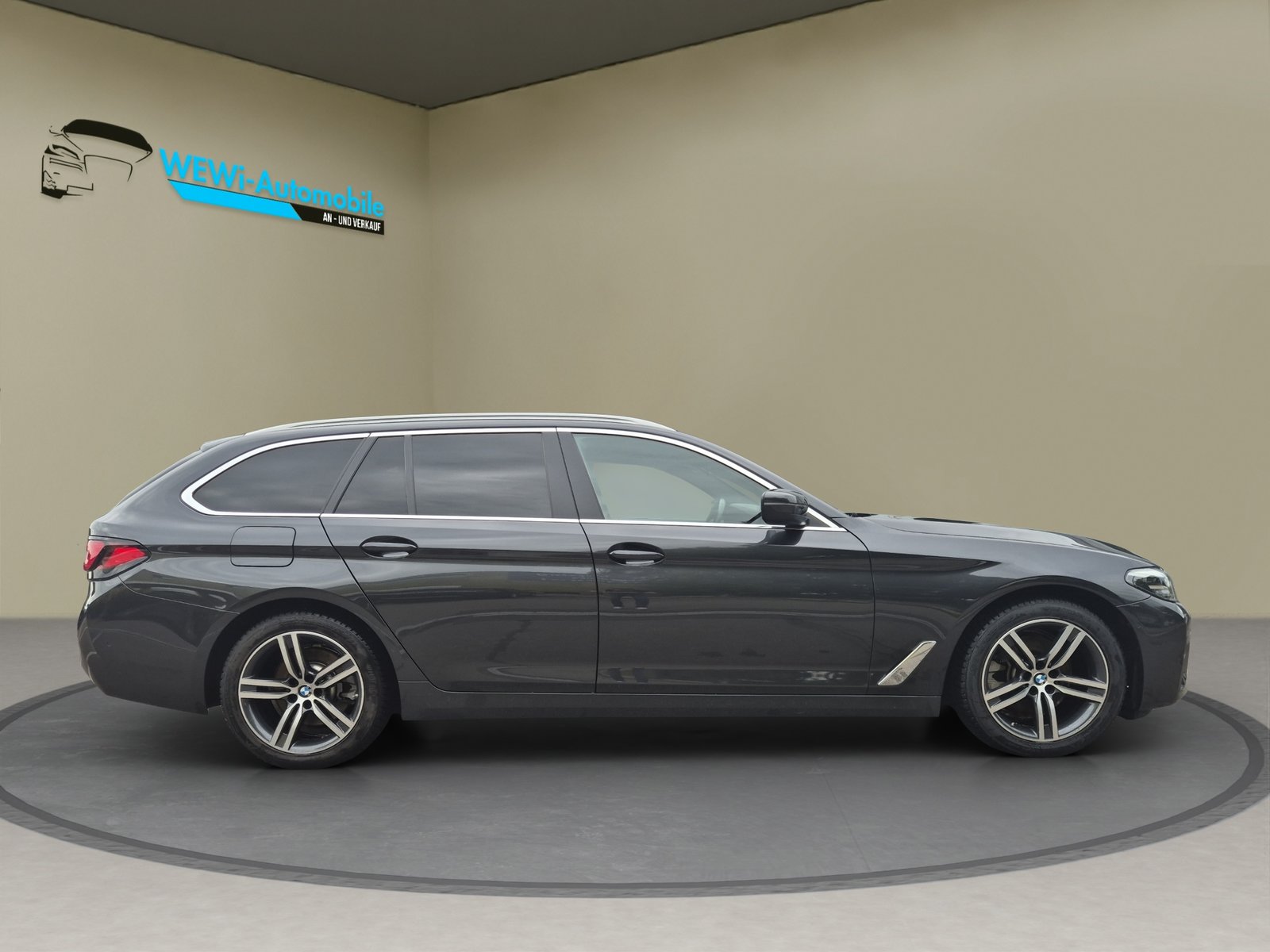 BMW 520d 48V Touring Steptronic, Mild-Hybrid Diesel/Electric, Second hand / Used, Automatic - 2