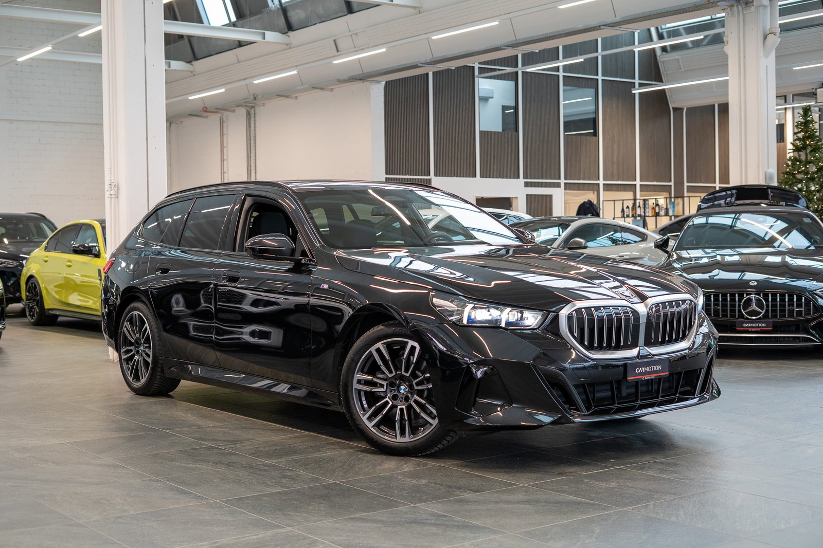 BMW 520d M SportTouring / Panorama / 360°Kamera / HeadUp, Diesel, Second hand / Used, Automatic - 3