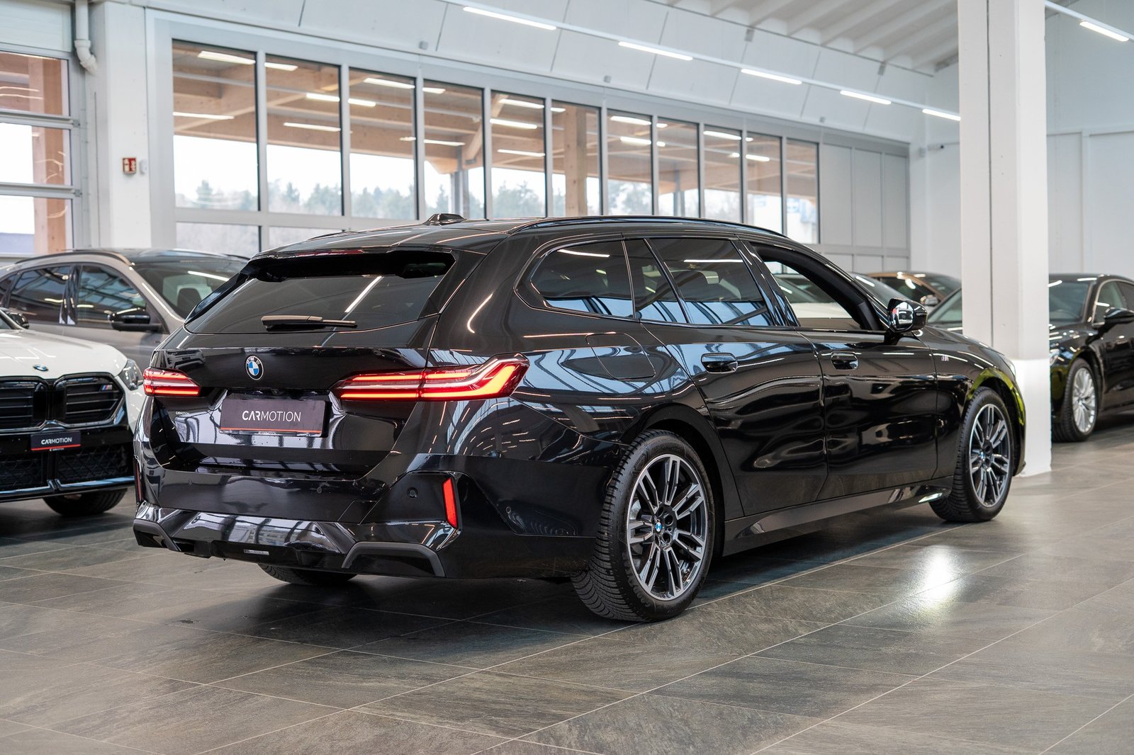 BMW 520d M SportTouring / Panorama / 360°Kamera / HeadUp, Diesel, Second hand / Used, Automatic - 4