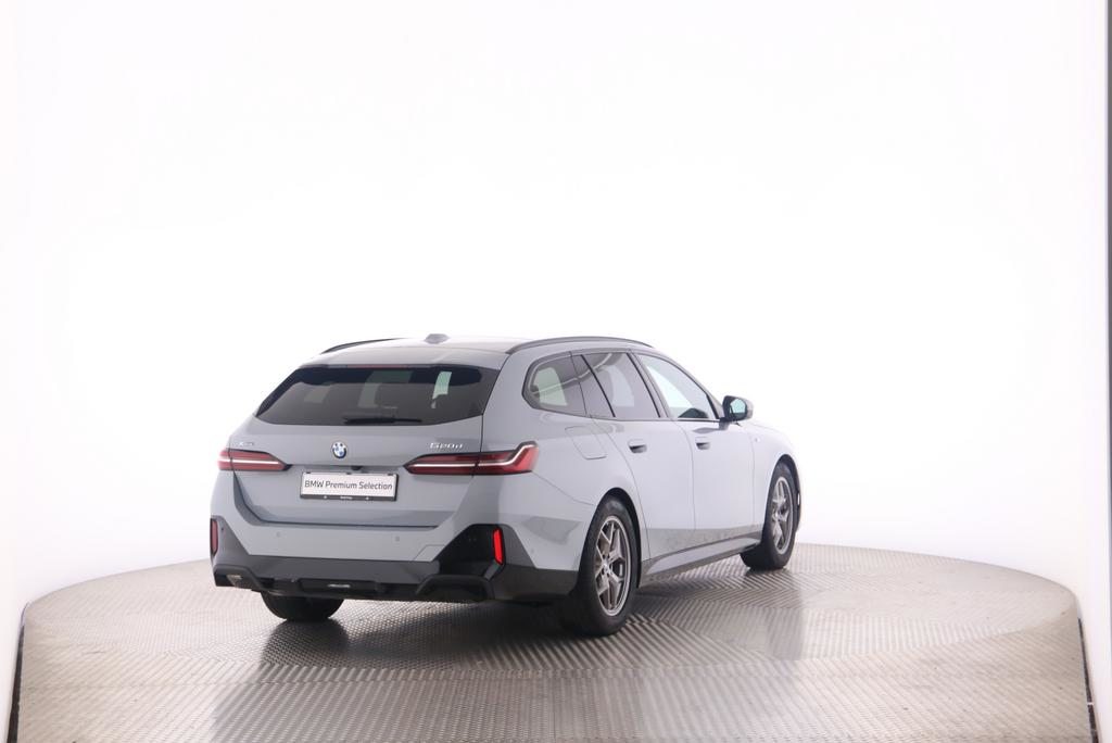 BMW 520d xDrive Touring, Mild-Hybrid Diesel/Elektro, Occasion / Gebraucht, Automatik - 2