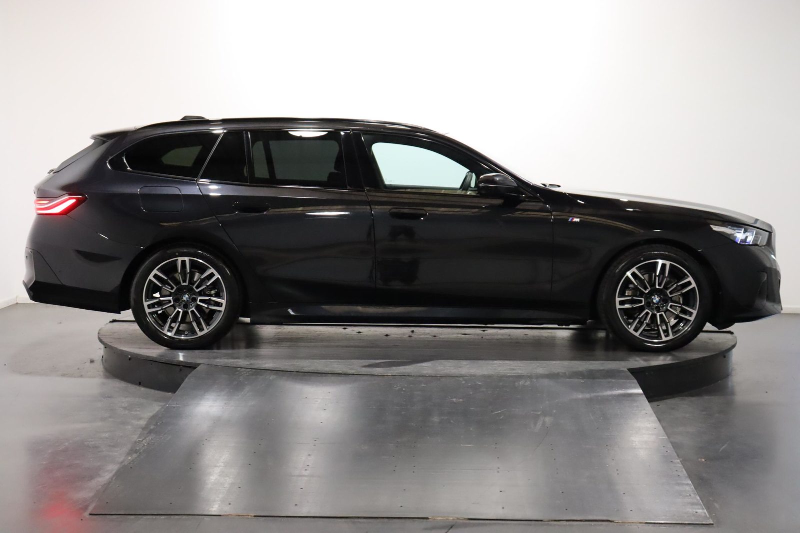 BMW 520d xDrive Touring, Hybride Léger Diesel/Électricité, Occasion / Utilisé, Automatique - 3