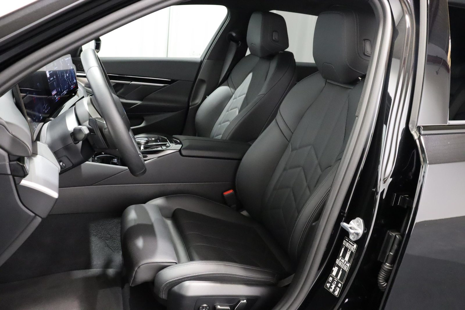BMW 520d xDrive Touring, Hybride Léger Diesel/Électricité, Occasion / Utilisé, Automatique - 7