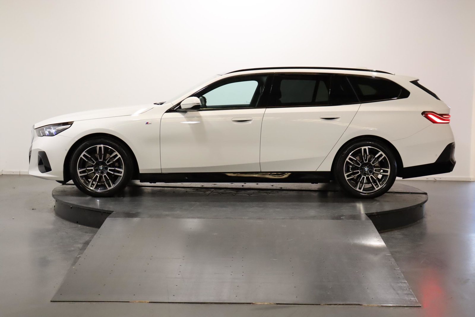 BMW 520d xDrive Touring, Hybride Léger Diesel/Électricité, Occasion / Utilisé, Automatique - 2