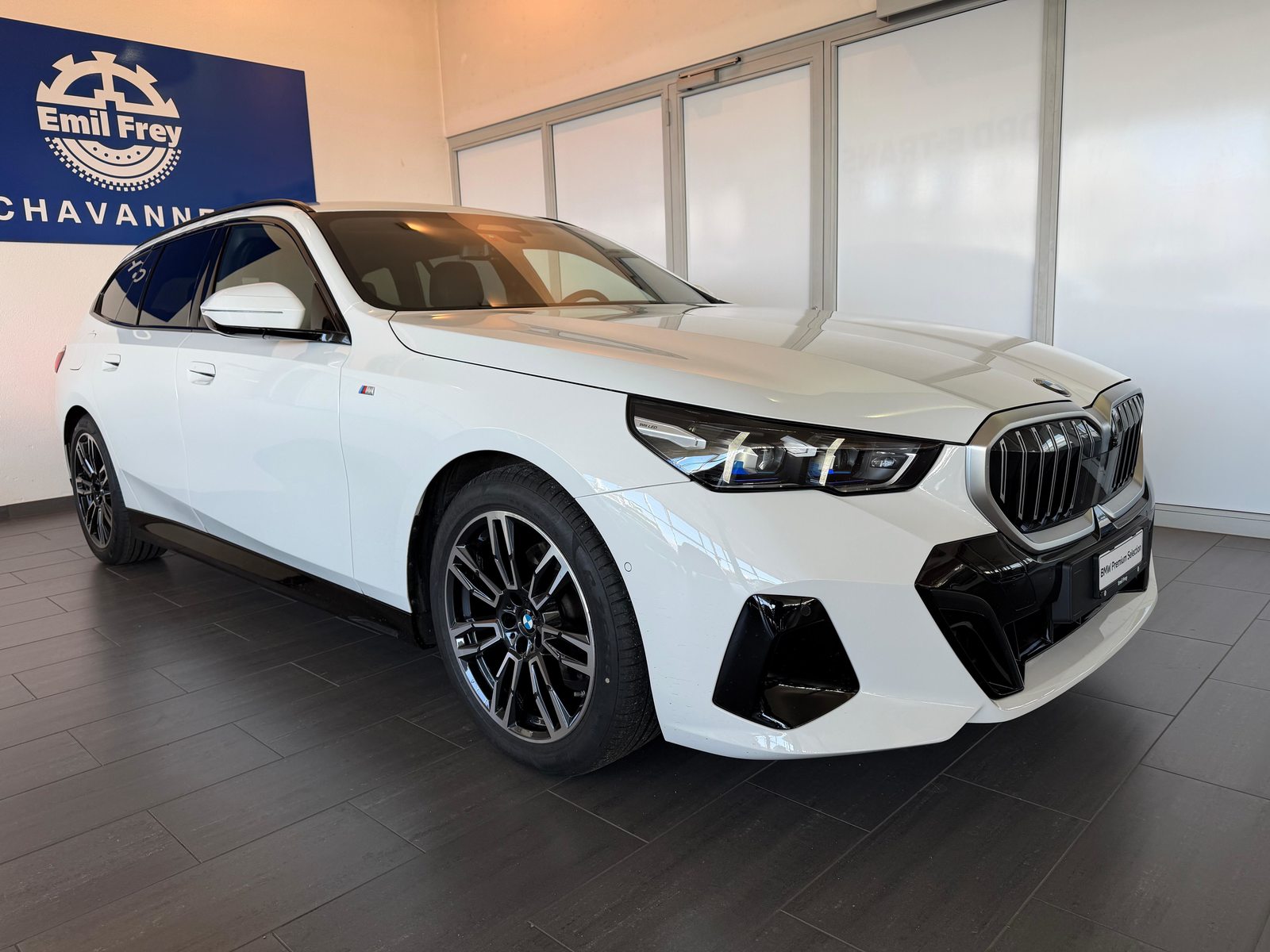 BMW 520d xDrive Touring M-Sport, Mild-Hybrid Diesel/Electric, Second hand / Used, Automatic - 2