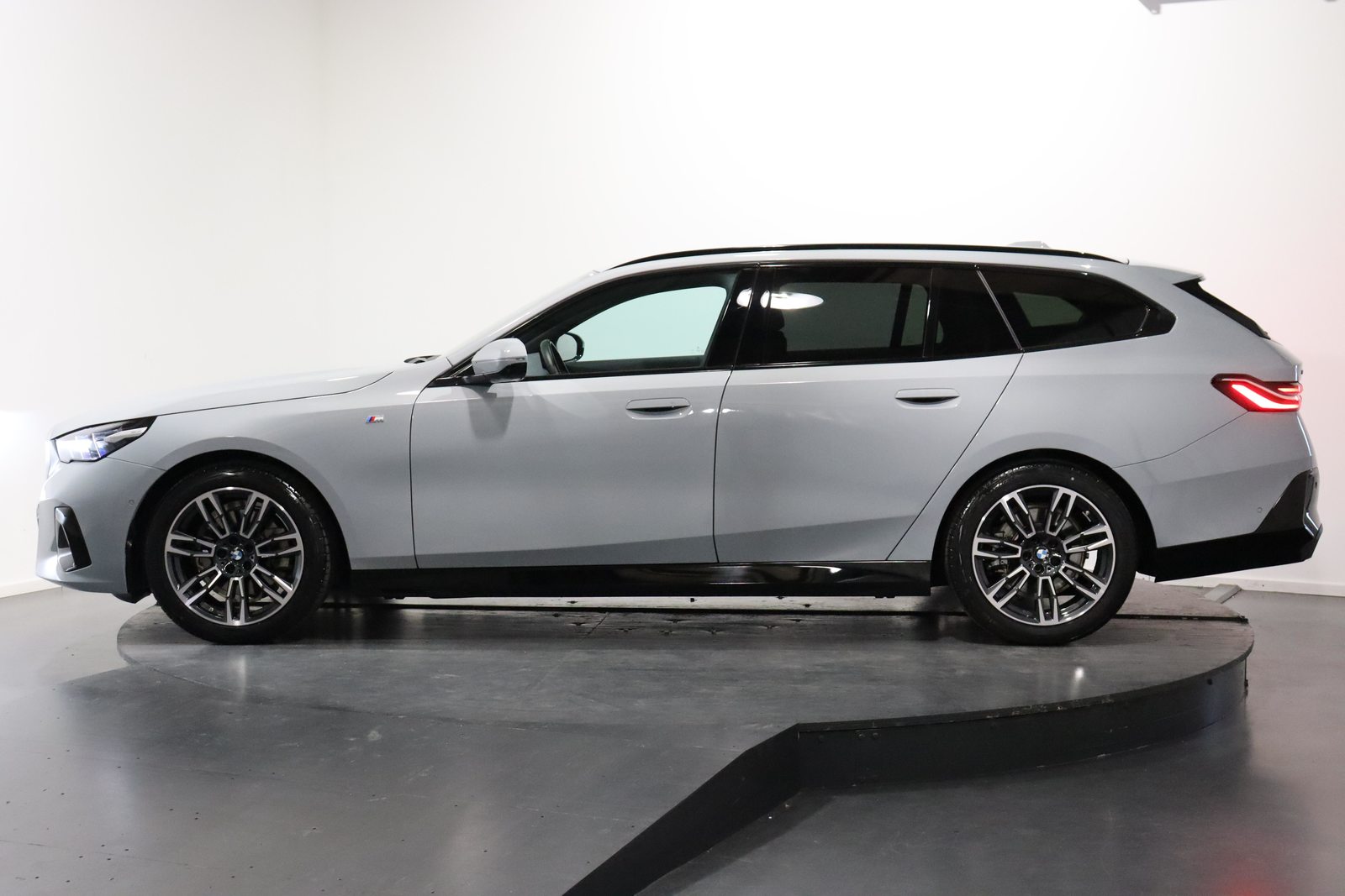 BMW 520d xDrive Touring, Hybride Léger Diesel/Électricité, Occasion / Utilisé, Automatique - 2