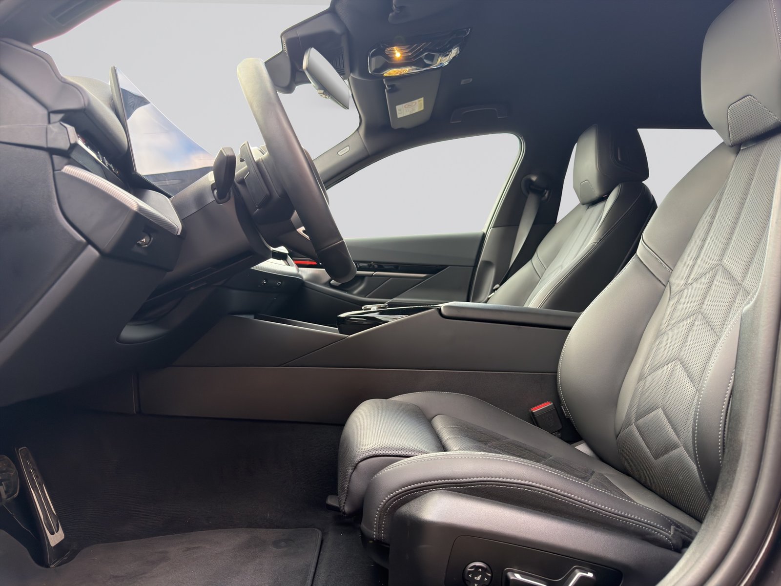 BMW 520d sDrive 48V Touring M Sport Steptronic ICONIC GLOW, Hybride Léger Diesel/Électricité, Occasion / Utilisé, Automatique - 7