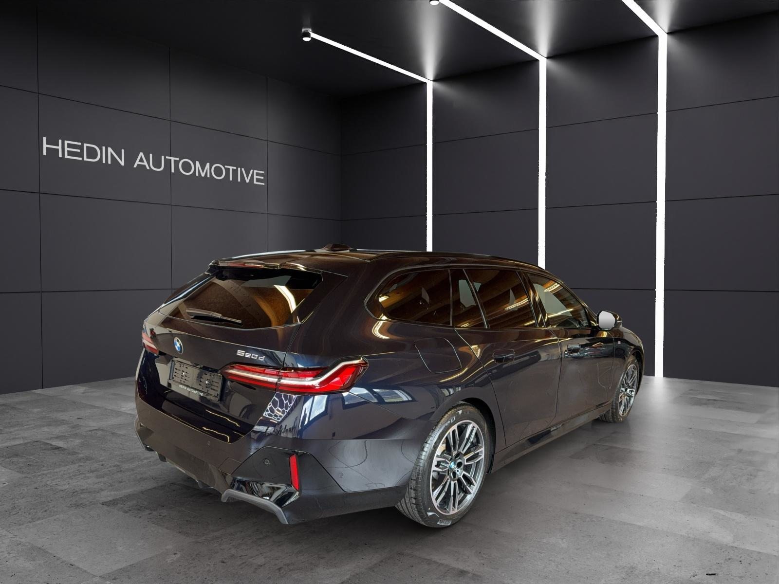 BMW 520d xDrive Touring M Sport, Mild-Hybrid Diesel/Electric, Second hand / Used, Automatic - 5