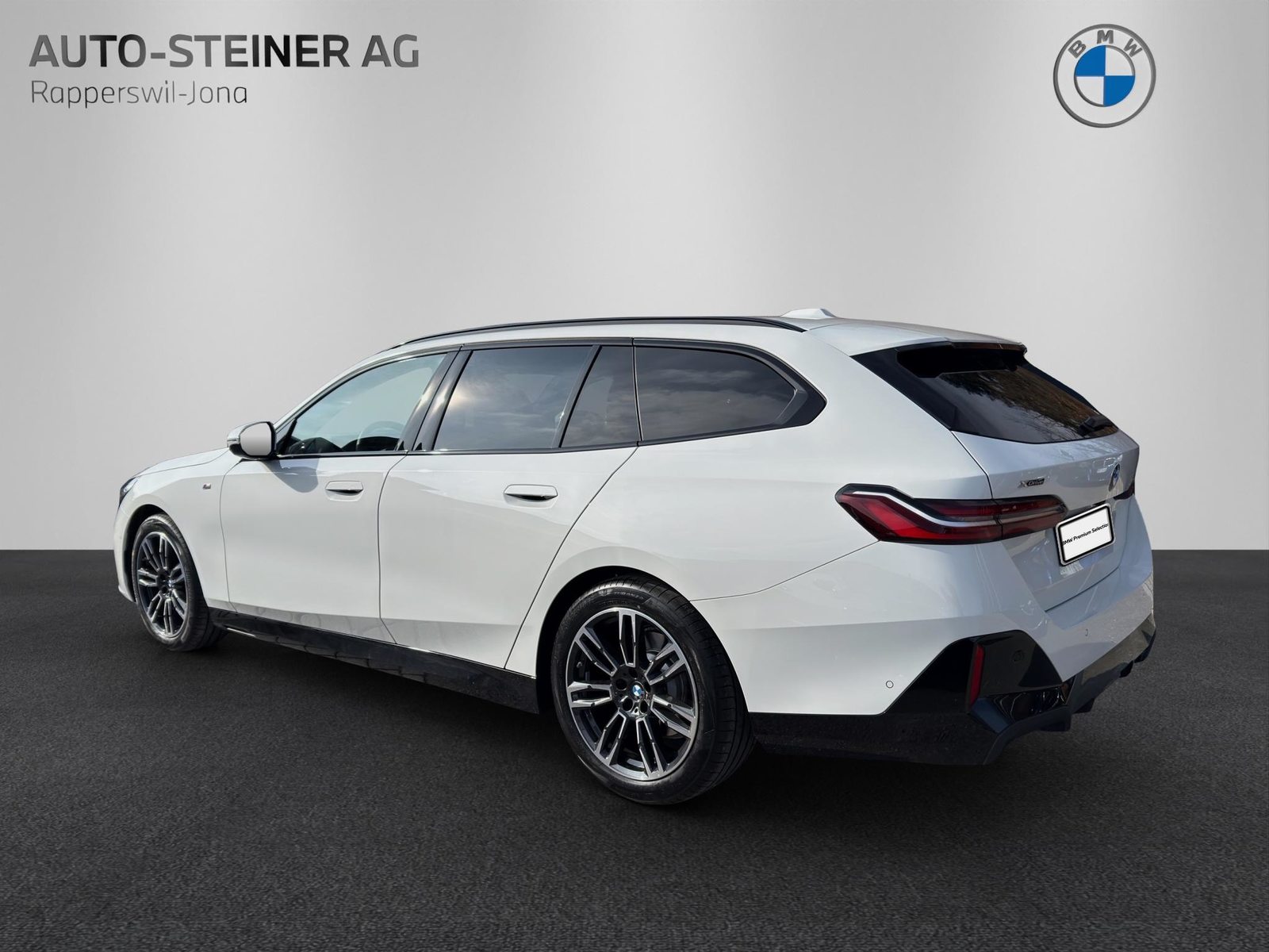 BMW 520d xDrive 48V Touring M Sport Steptronic, Mild-Hybrid Diesel/Electric, Second hand / Used, Automatic - 3