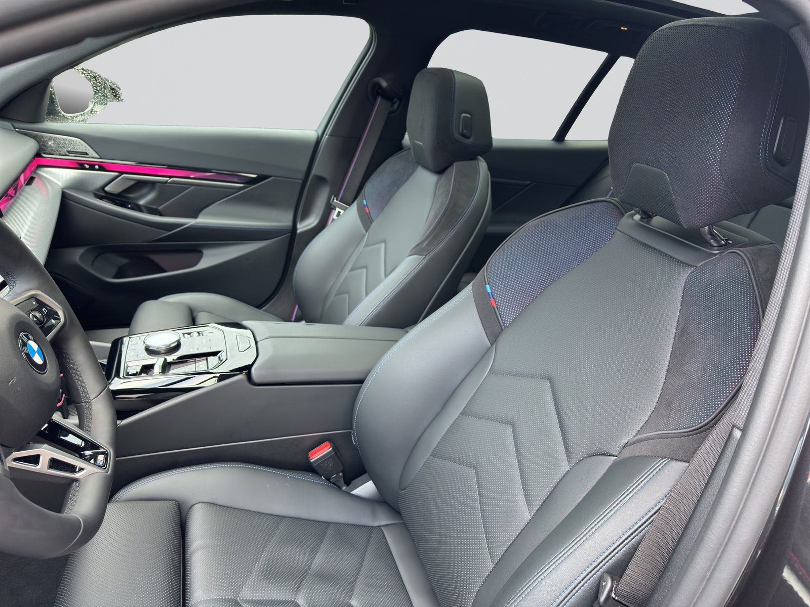 BMW 520i Touring M Sport Pro Steptronic Shadow-Line, Hybride Léger Essence/Électricité, Occasion / Utilisé, Automatique - 6