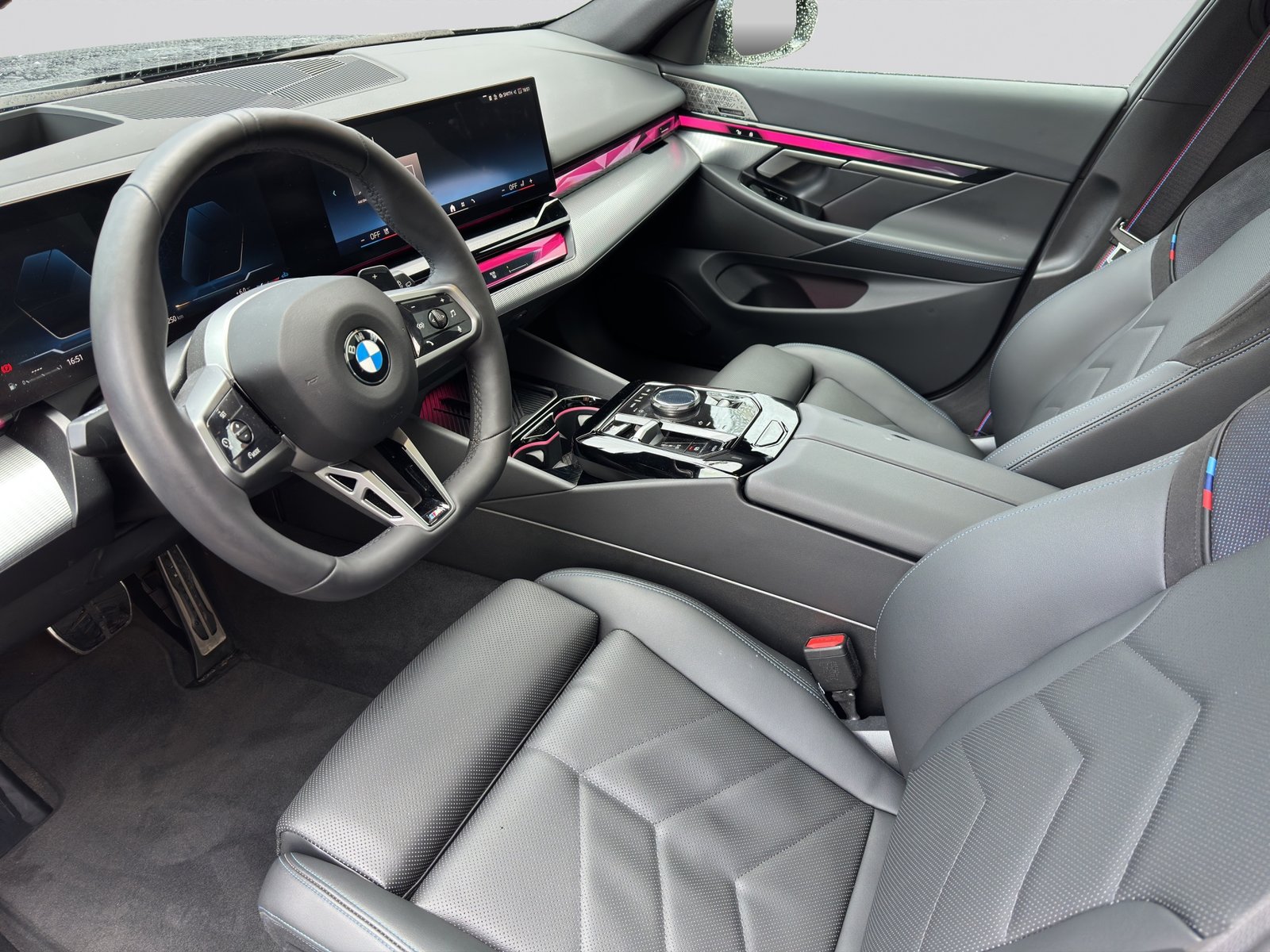 BMW 520i Touring M Sport Pro Steptronic Shadow-Line, Hybride Léger Essence/Électricité, Occasion / Utilisé, Automatique - 7